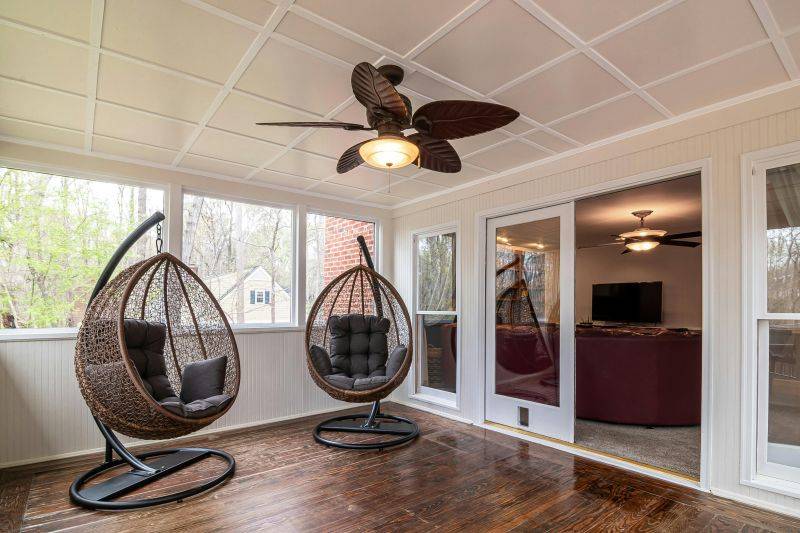 Plafonski ventilatori – elegantno rešenje za prijatno leto bez klime